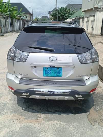 A picture of My direct deal 2005 Lexus Rx330 Belgium standard buy and