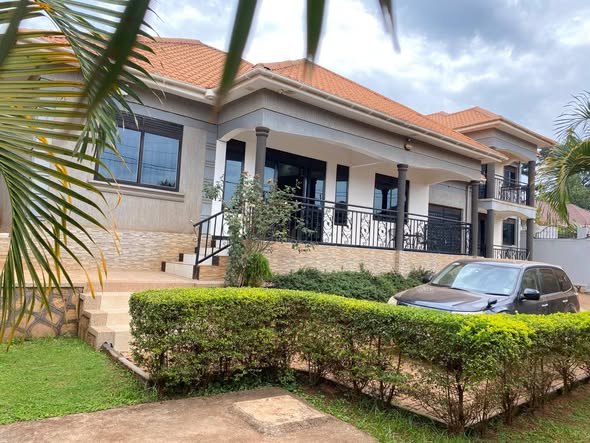 houses kitende