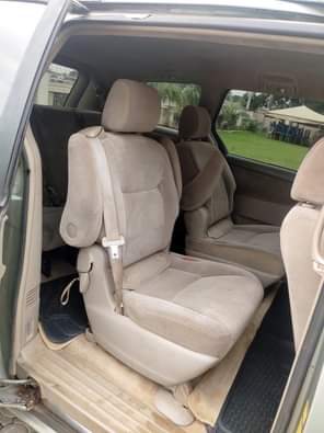 A picture of Extremely super sharp Toyota Sienna 07 Model FIRST BODY Beligum