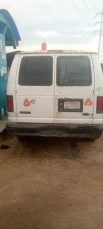 A picture of 2002 Ford E250