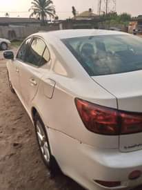 A picture of Lexus is250