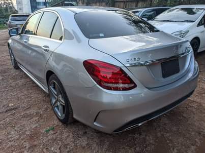 A picture of Benz C180