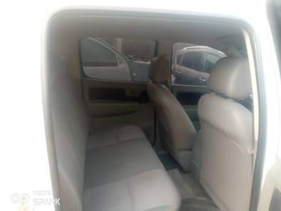A picture of Toyota Hilux 2015 model With everything working perfectly engine GEAR