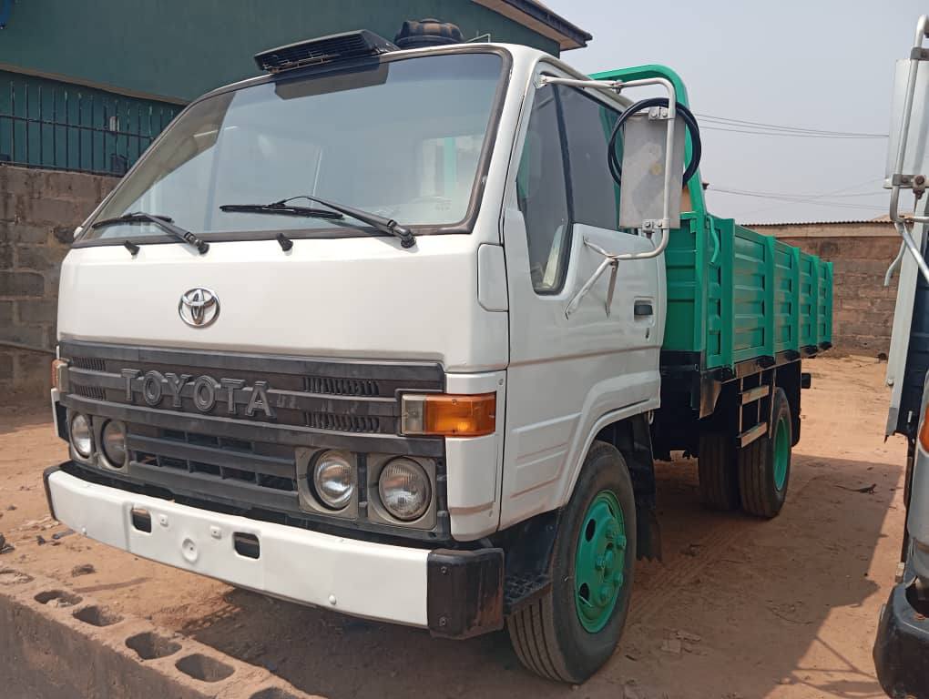 A picture of Toyota Dyna 200