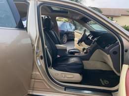 A picture of Awoof a month used ES350 2009 Full option Well pimped