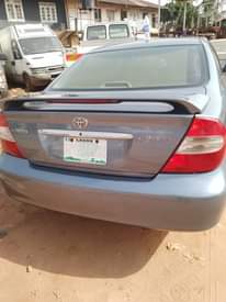 A picture of 05 Toyota Camry XLE