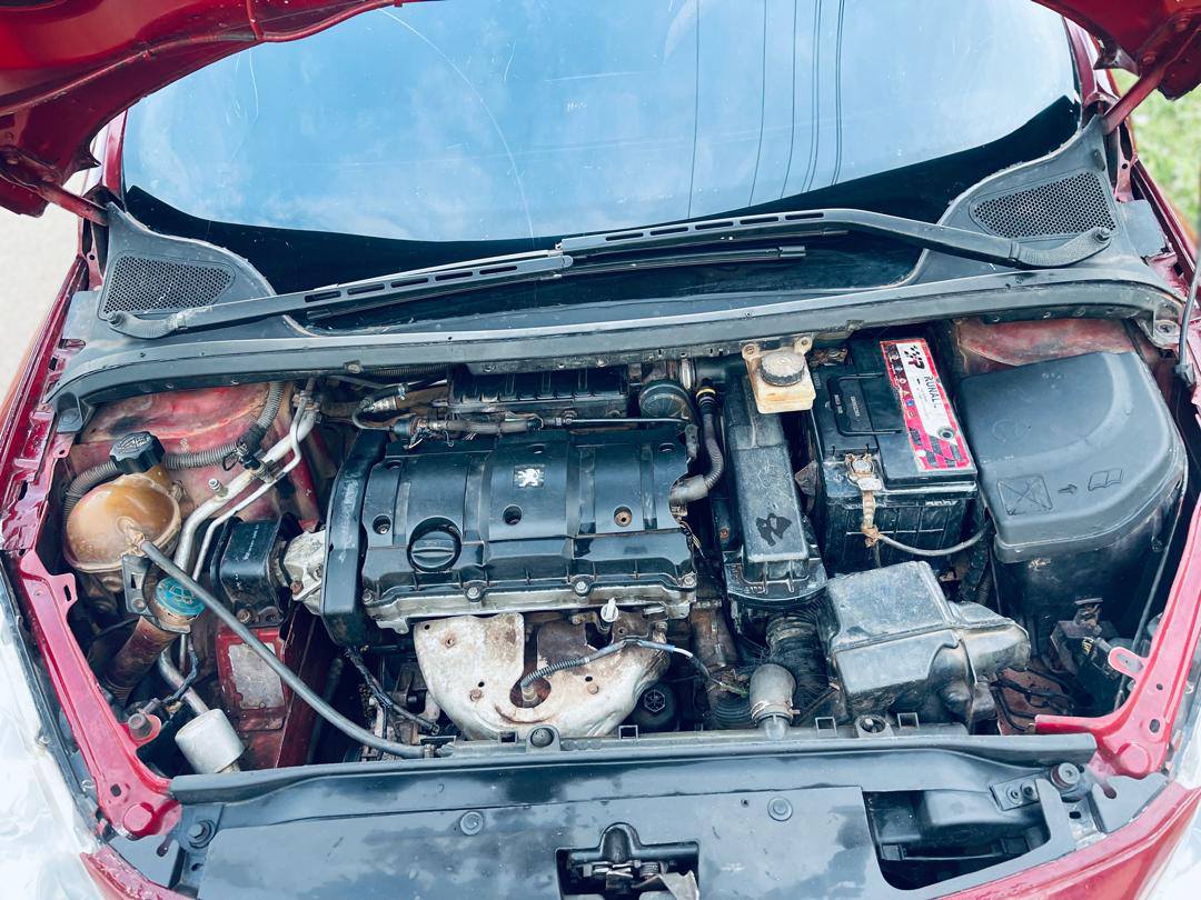 A picture of PEUGEOT 307 manual transmission kaduna 08134741638