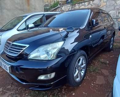 A picture of TOYOTA HARRIER UBB MODEL 2008 PRICE 27 5M CALL 0752238186