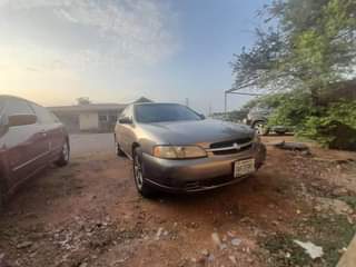 A picture of 2002 Nissan Altima