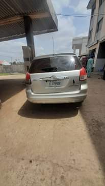 A picture of Toyota matrix 2004