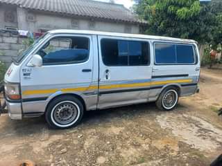 used toyota hiace