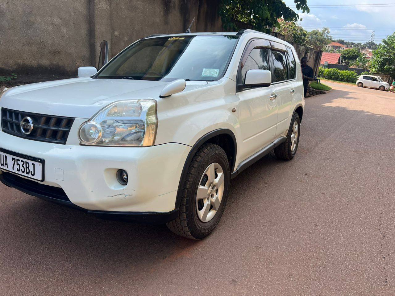 A picture of Nissan X trail in very good condition at 23m 0703