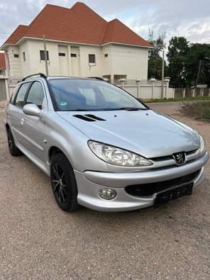 A picture of FOR SALE EXTREMELY CLEAN USED 206 WAGON AUTOMATIC TRANSMISSION DUTY