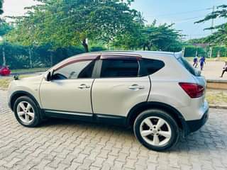 A picture of DUALIS 0717038027