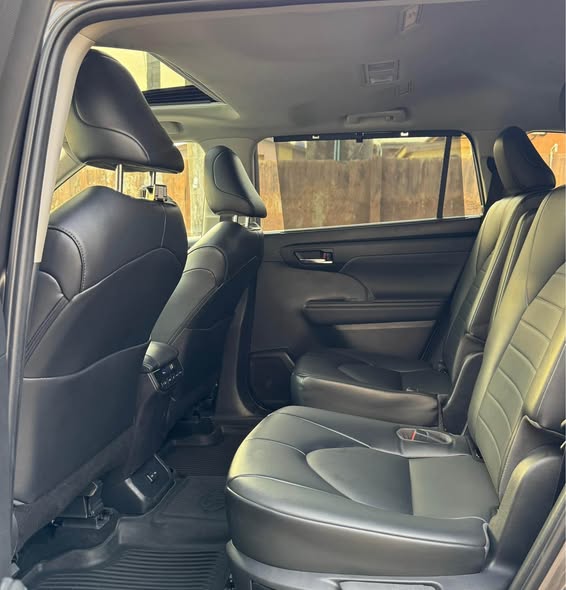 A picture of Few Months Registered 2023 Toyota Highlander XLE