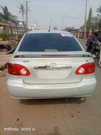 A picture of 2004 Toyota Corolla LE