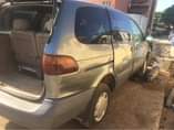 A picture of Toyota Siena 2000
