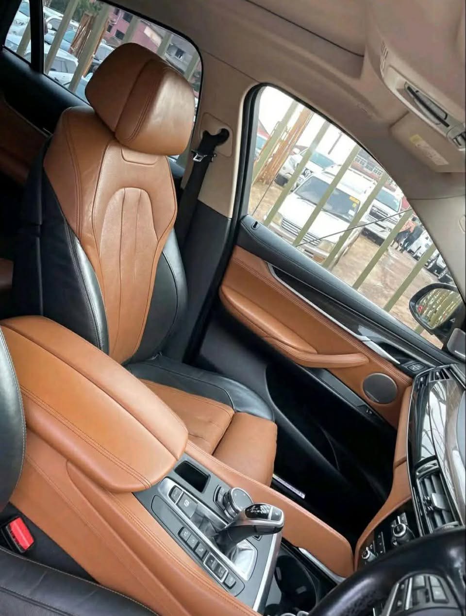 A picture of BMW X6 2017 for sale 130millions call 0755622807