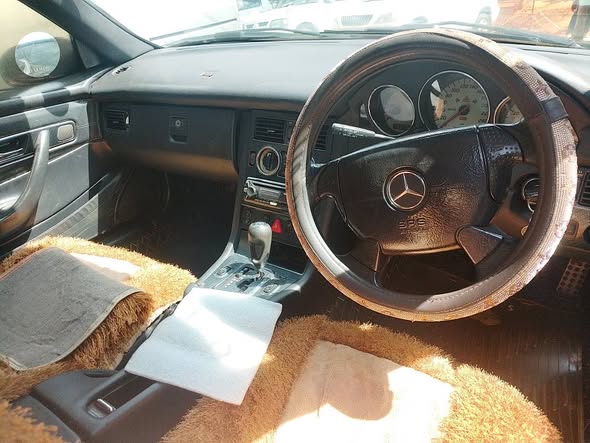 A picture of Benz slk open roof 16millions CALL 0786 92 82 59