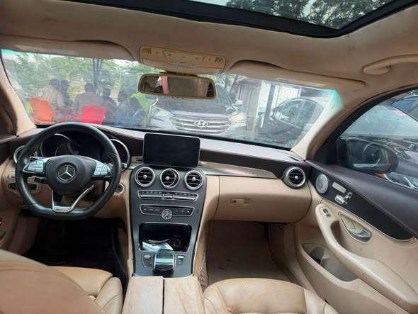 A picture of Mercedes Benz c300 2015