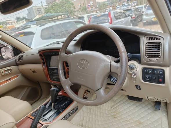 A picture of Landcruiser cygnus 0774952106 0700411357
