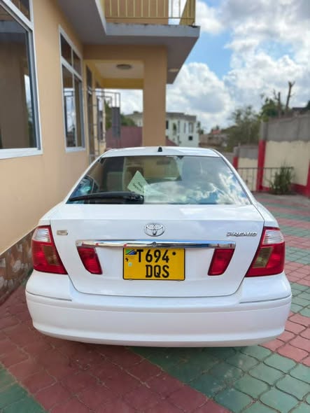 A picture of Toyota Premio 0718814007 Mwaka 2005 Engen type 1NZ Cc 1490