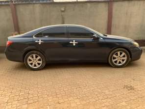 A picture of Over Fresh used Es350 Year 08 Neatly Baked Price 5