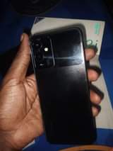 A picture of Infinix note12