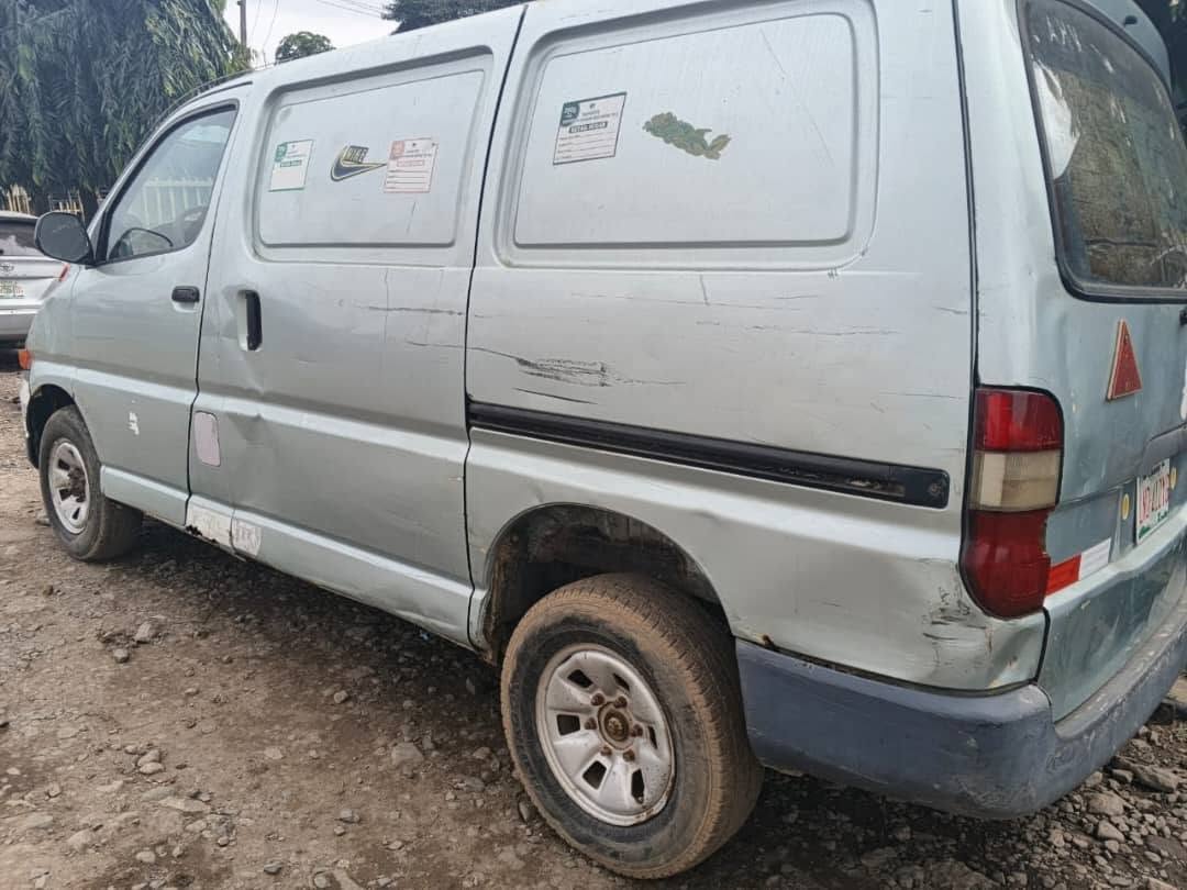A picture of Toyota hiace fuel injector tokunbo standard very clean last price