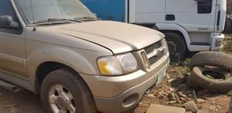 A picture of Ford truck