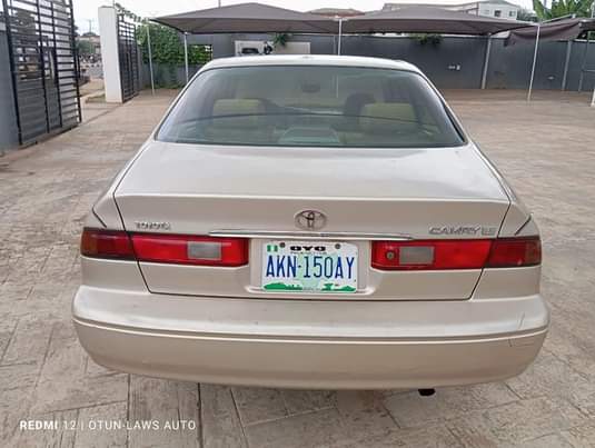 A picture of Toyota Camry tiny light