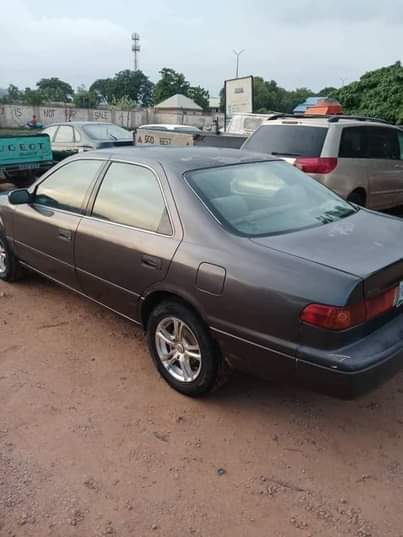 A picture of Distress sale Toyota Camry pencil light with untempered engine and