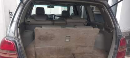 A picture of Distress Toyota highlander 2006 3 rows Painted Engine Gear Ac