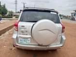 A picture of TOYOTA RAV4 07 BELGIUM STANDARD FIRSTBODY Price 3 7m Dm