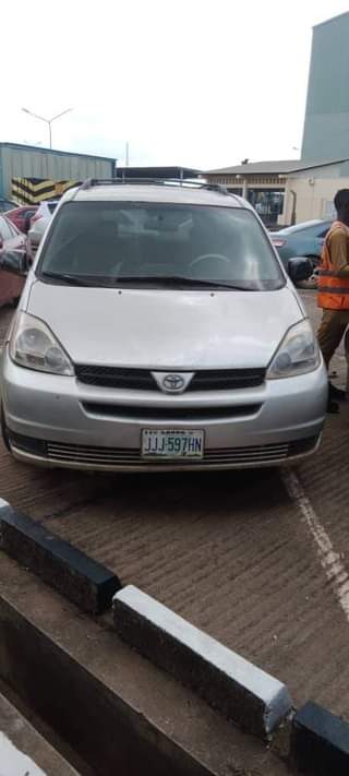 A picture of 2006 Toyota sienna 2006 XLE