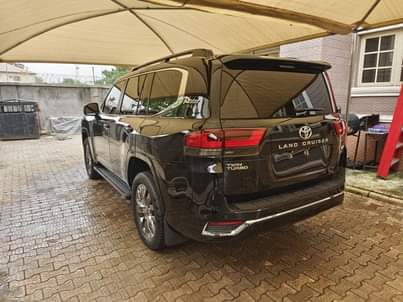 A picture of Brand new 2023 LANDCRUISER. PRICE N170Million Owner. Buyer settle