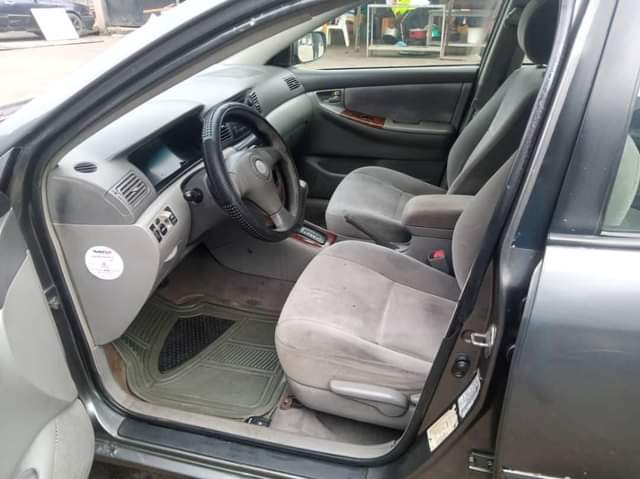 A picture of 2006 Toyota Corolla in very good condition sound engine gear