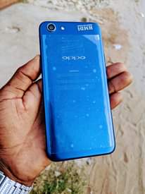 A picture of Oppo a83 mpyaaa mno gb128 ram6 net4g wah