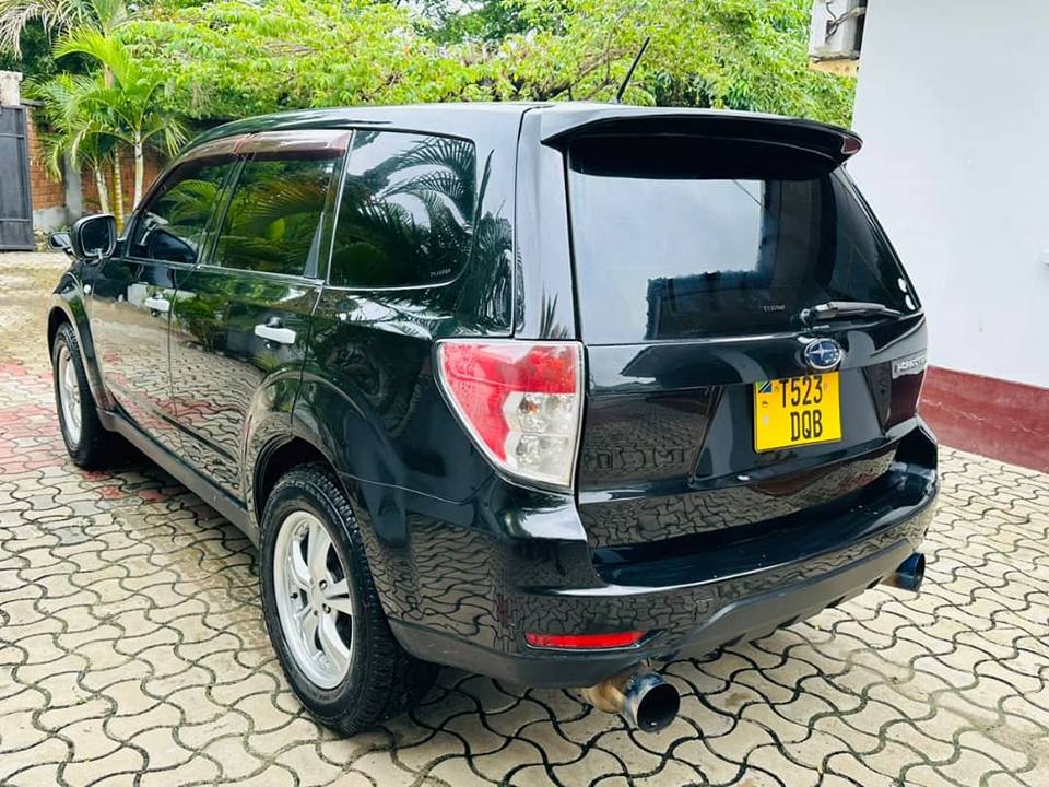 A picture of 0718998880 Subaru forester Milion 13tsh Cc1990 Petrol Automatic Sunroof