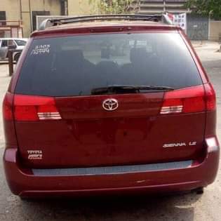 A picture of Toyota sienna