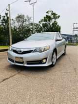 A picture of TOYOTA CAMRY SE 2013