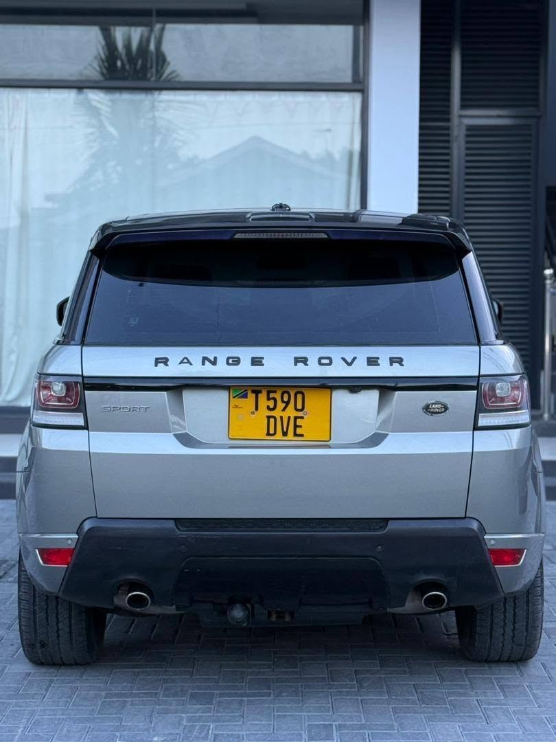 A picture of Range Rover Sport 2014 Engine SDV6 3 0 Fuel Diesel