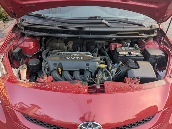 A picture of Very clean tokunbo 2009 Toyota Yaris Going for N8 5m