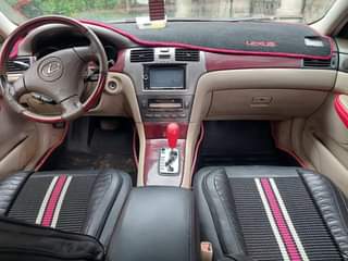 A picture of Lexus ES300
