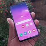 A picture of S10e Samsung galaxy