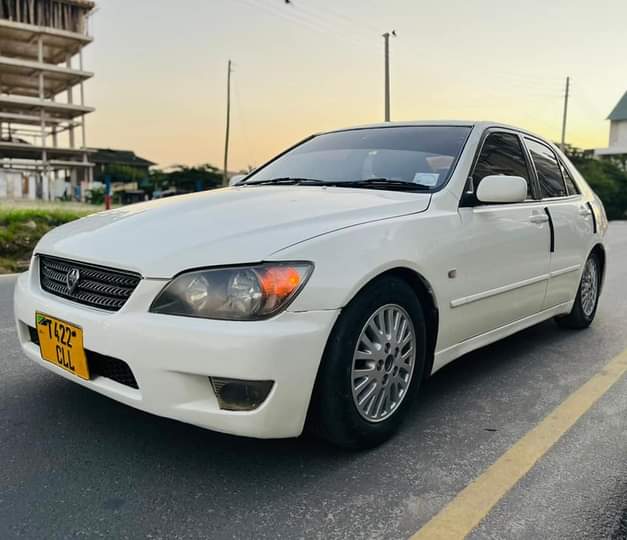 A picture of TOYOTA Altezza Engine Beams Cc1990 Full ac Full doc Bei
