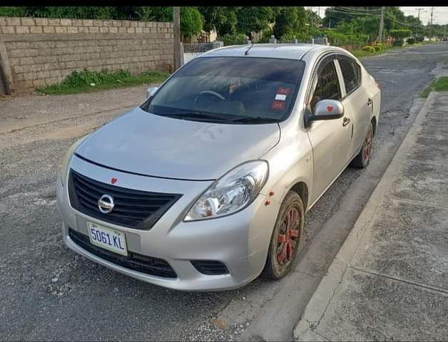 Migi C.