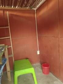 A picture of banda linauzwa Mahali miyuji secondar Dodoma Lina futi 8 kwa