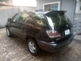 A picture of Sweet RX 300 lexus