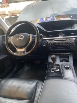 A picture of 2013 Lexus ES350